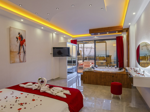 gece  -  Kasım
  | Kalkan Akbel’de Deniz Manzaralı, Jakuzili ve Saunalı Balayı Villası | 4 Kişilik Özel Tatil